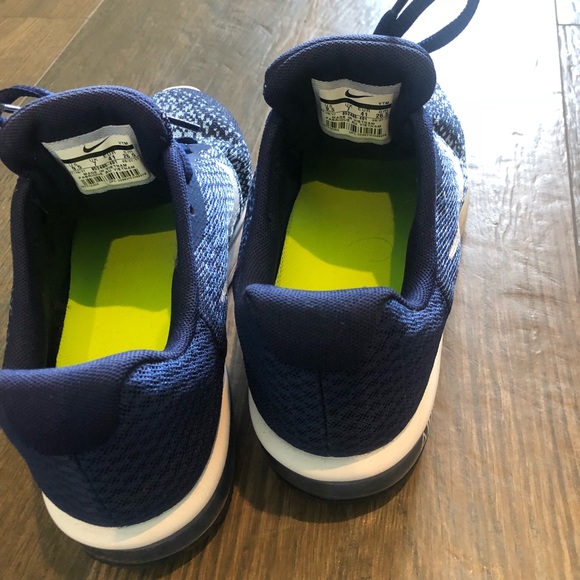 💥SOLD💥🆕 BNWOT 👟Women’s Nike Air Max Sneakers - Picture 3 of 6